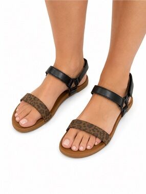 UGG Sandals Leopard Print and Black Adjustable Strap size 6
